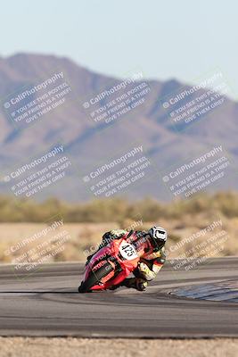 media/Dec-07-2025-CVMA (Sun) [[3e7d2de5dc]]/Race 16-Formula Middleweight/